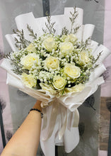 Load image into Gallery viewer, White Rose bouquet
