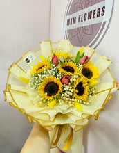 Load image into Gallery viewer, Sunflower &amp; Tulips
