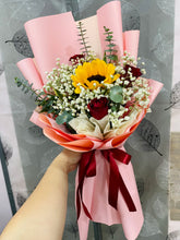 Load image into Gallery viewer, Sunflower &amp; Roses
