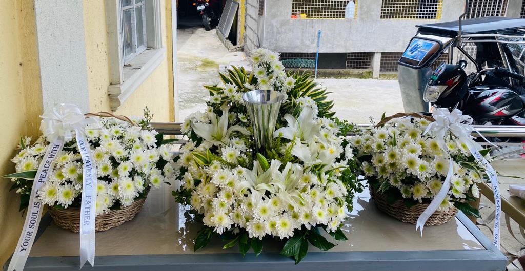 Urn Arrangement (Set)